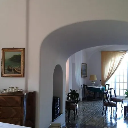 Augusta فندق مبيت وإفطار