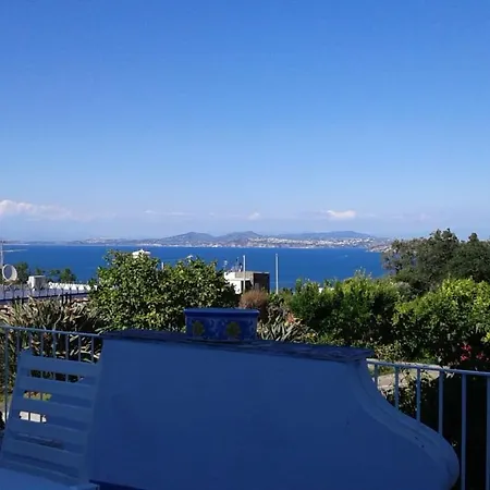 Augusta 3* ايسكيا