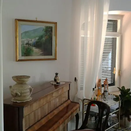 Augusta فندق مبيت وإفطار ايسكيا