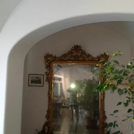 Augusta فندق مبيت وإفطار ايسكيا