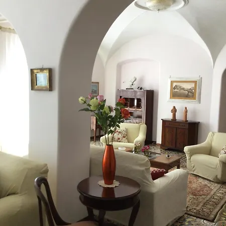 Augusta 3* ايسكيا