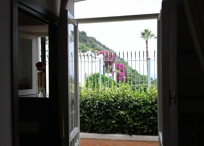 Augusta Bed & Breakfast 3*