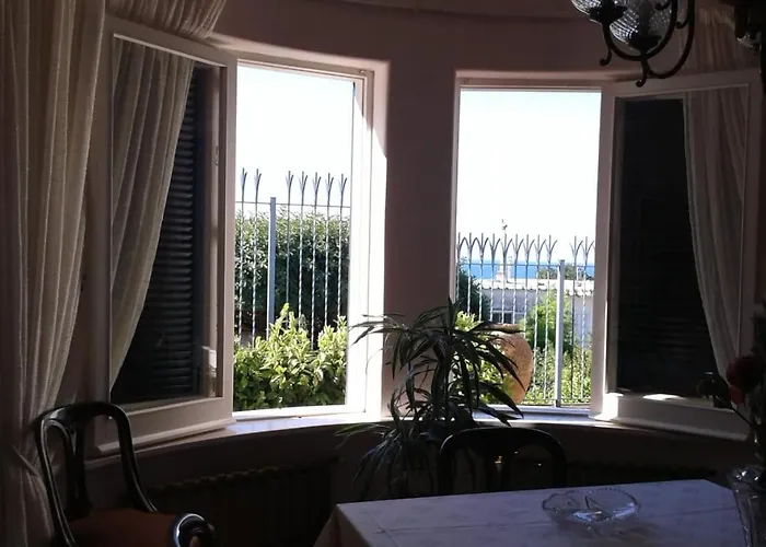 Augusta Bed & Breakfast 3*