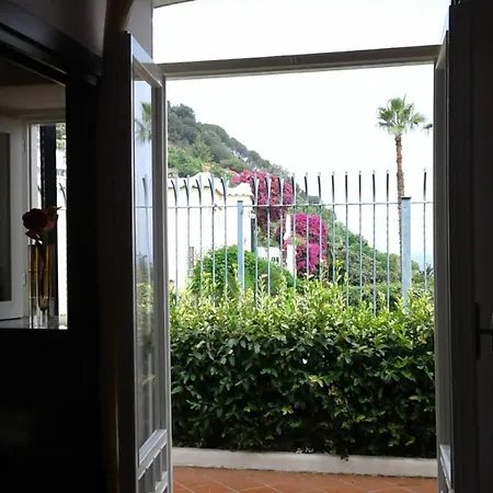 Augusta فندق مبيت وإفطار 3*