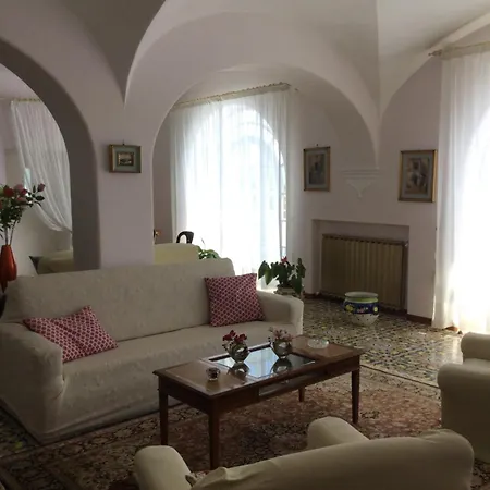 Augusta Ischia