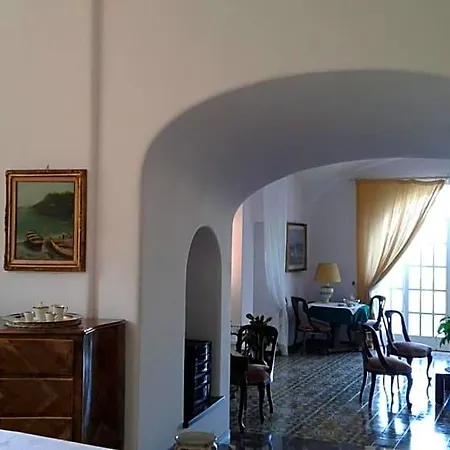Augusta ايسكيا