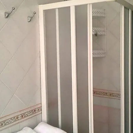 Pensión Augusta 3*