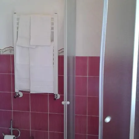 Augusta Nocleg ze śniadaniem 3*