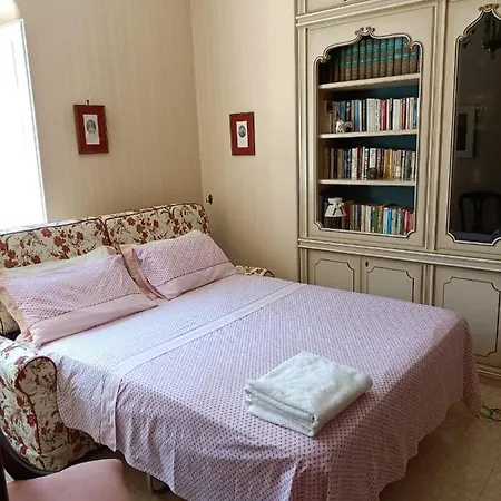 Augusta Oda ve Kahvaltı